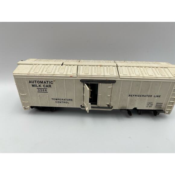 Vintage 60’s O Gauge Lionel 0336 Automated Refrigerated Milk Car - Picture 3 of 4